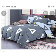 6by6 size duvet, bedsheet and 4 pillows 