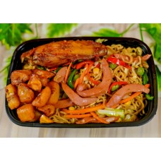 Noodles with veggies+sausages+plantain+ turkey